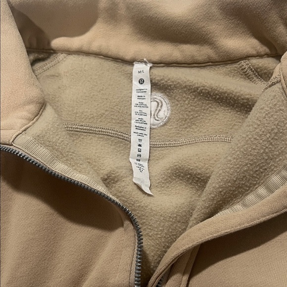 Lululemon scuba quarter zip in trench size M/L - Picture 3 of 4